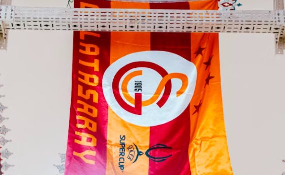 Jak zakomponovat Galatasaray merch do svého fitness šatníku